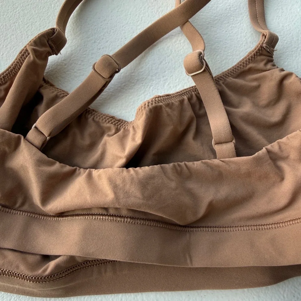 Quince Second Skin Bralette Womens Medium Brown Tan Excellent Adjustable Straps